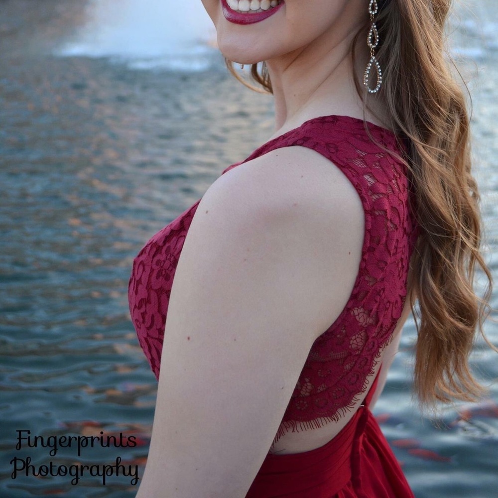 Red Keyhole Back Formal Gown